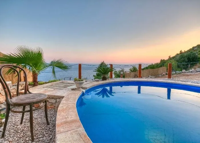 Holiday Getaway Caric